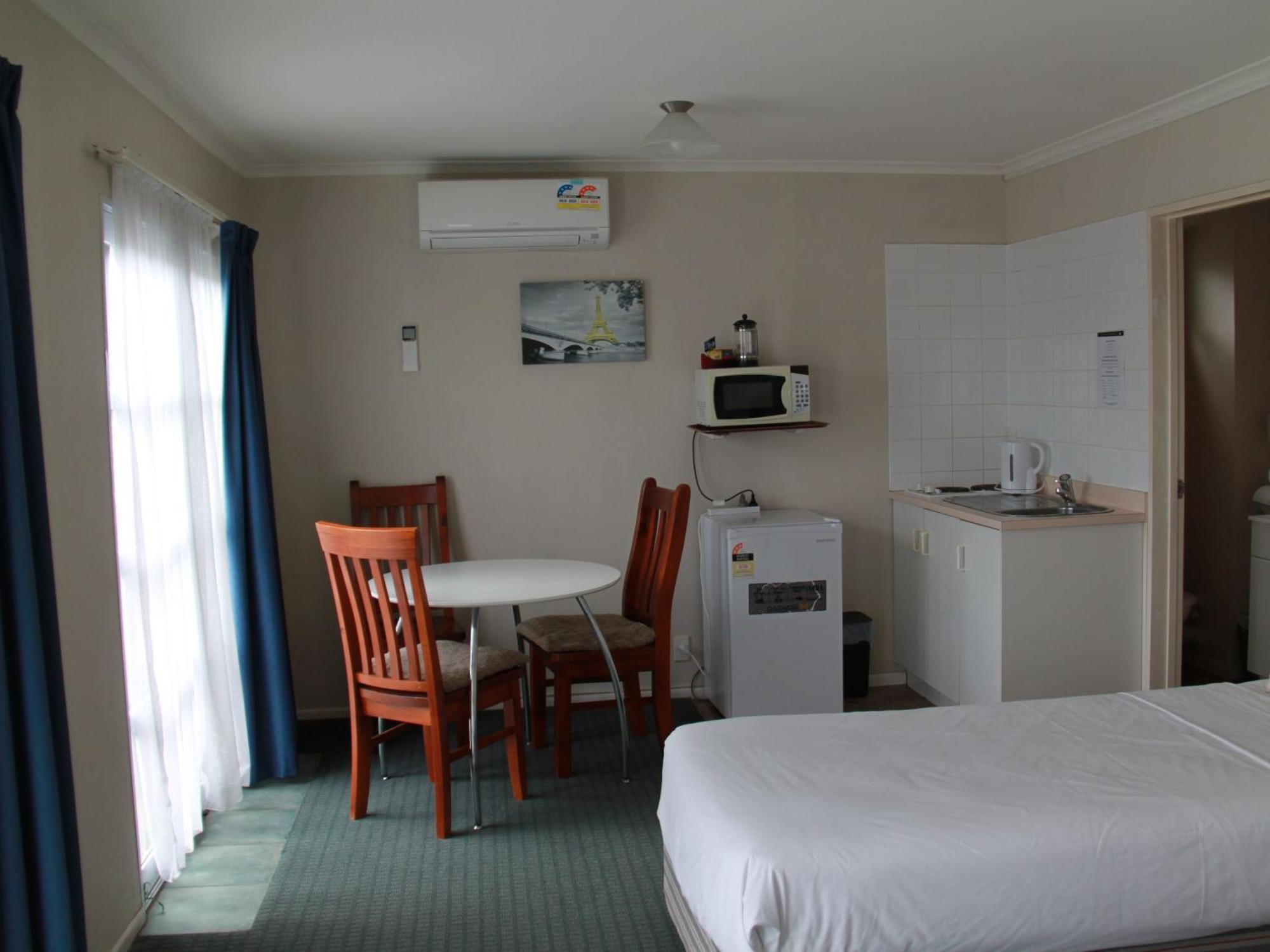 อะซูเร คาเมลอต อาร์ม มอเตอร์ลอดจ์ Motel โอ๊คแลนด์ ห้อง รูปภาพ