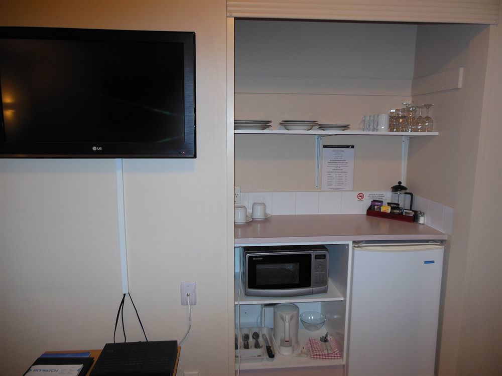 อะซูเร คาเมลอต อาร์ม มอเตอร์ลอดจ์ Motel โอ๊คแลนด์ ภายนอก รูปภาพ